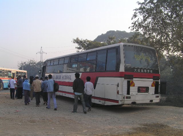 20050124_Mandalay_Bus